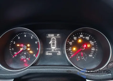 2018 Volkswagen Passat 2.0T R-Line/2.0T S z USA, uszkodzony, nr VIN 1VWAA7A32JC046042